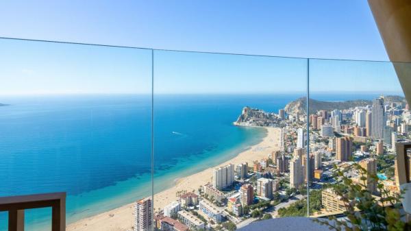 Продажа квартиры на Piso en Avenida Murtal, Playa de Poniente, Benidorm, Бенидорм
 photo 1