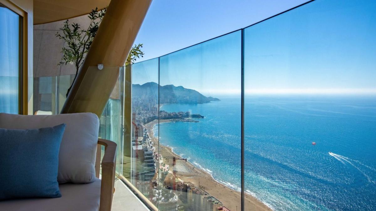 Продажа квартиры на Piso en Avenida Murtal, Playa de Poniente, Benidorm, Бенидорм
photo 2