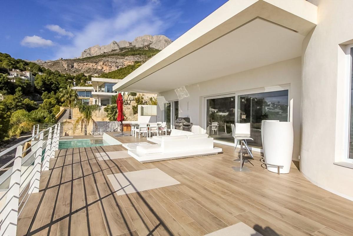 Properties for sale and rent in Spain photo 4