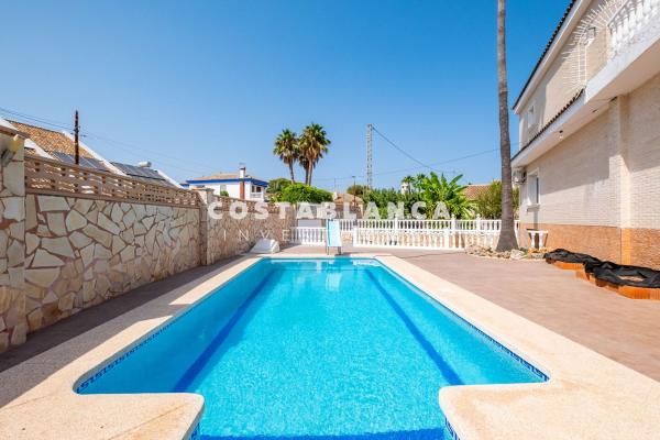 Independent chalet for sale in Casa o chalet en Avenida Doctor Severo Ochoa, Zona Sierra Helada, Benidorm, Benidorm
thumbnail 2