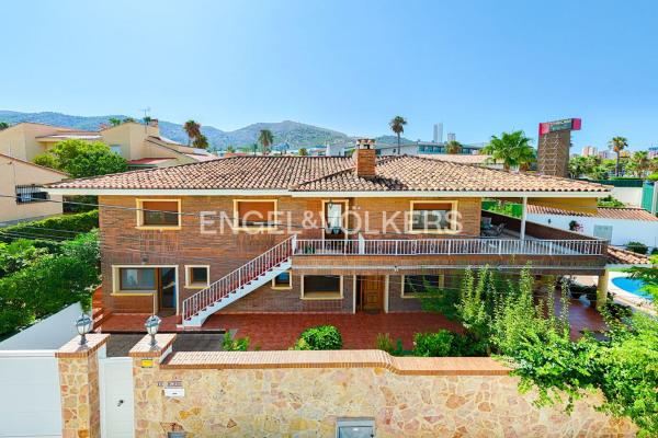 Casa o chalet independiente en Avenida Doctor Severo Ochoa, 24, Zona Sierra Helada, Benidorm thumbnail 1