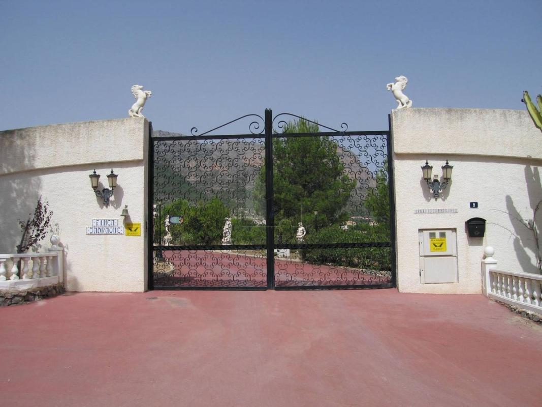 Properties for sale and rent in Spain photo 2