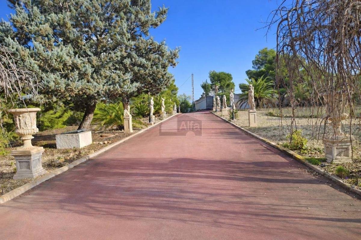 Properties for sale and rent in Spain photo 4