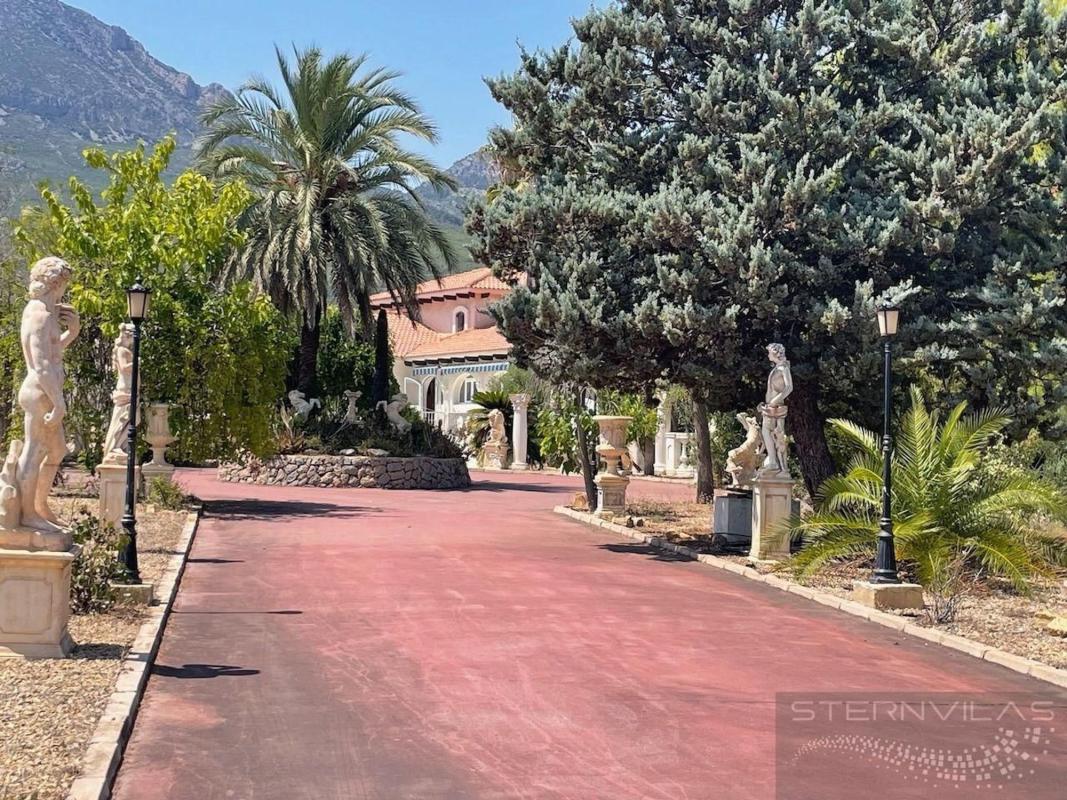 Properties for sale and rent in Spain photo 1
