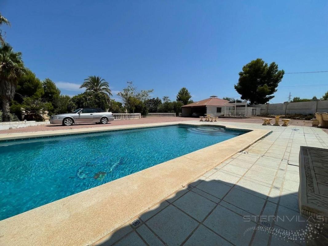 Properties for sale and rent in Spain photo 2