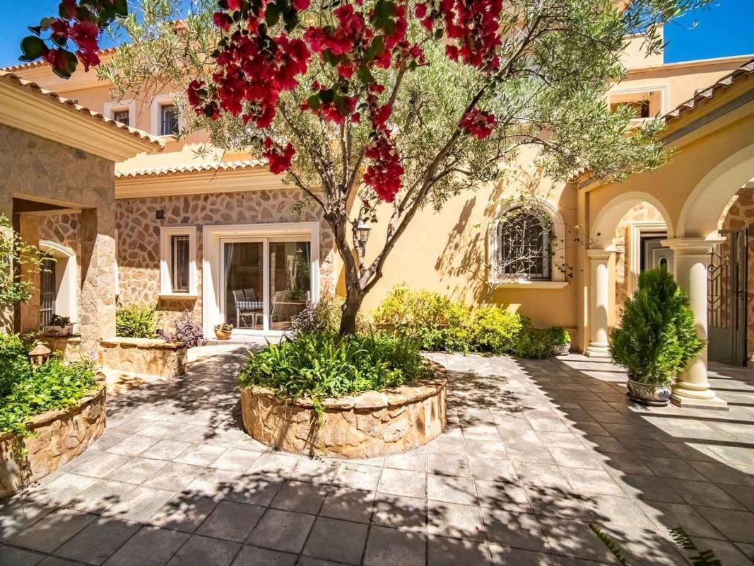 Properties for sale and rent in Spain photo 5