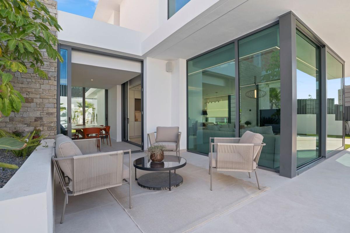 Properties for sale and rent in Spain photo 5