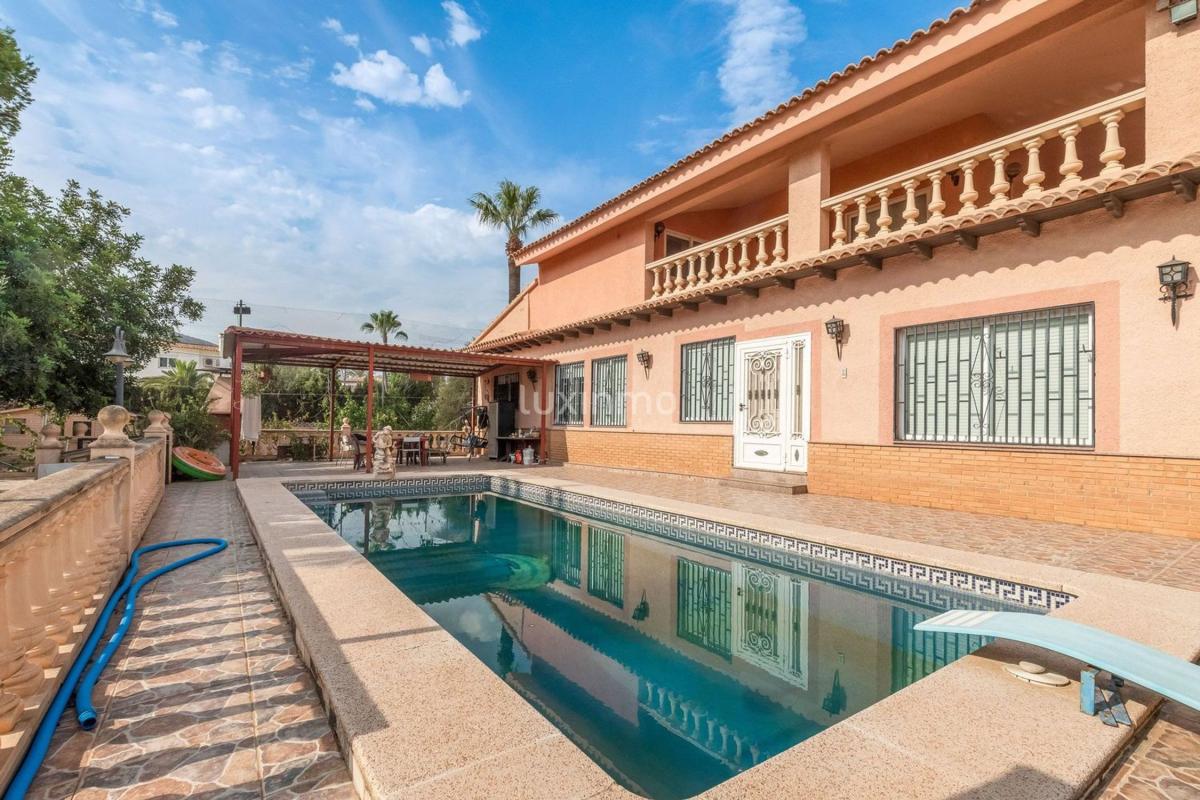 Propiedades en venta y alquiler en España photo 2