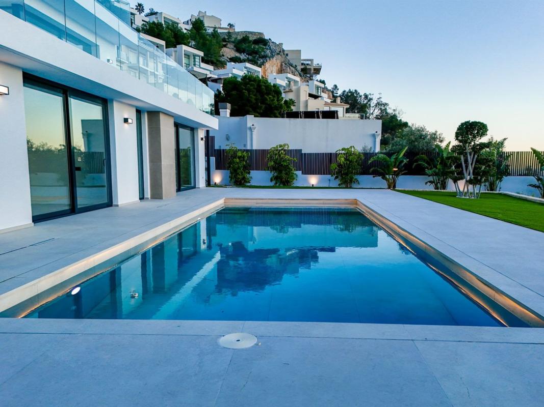 Недвижимость на продажу и в аренду в Испании photo 1