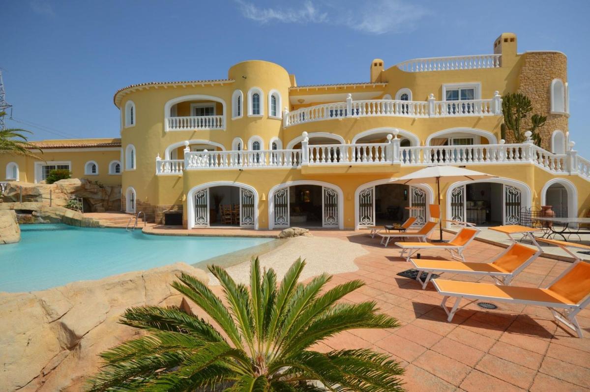 Properties for sale and rent in Spain photo 4