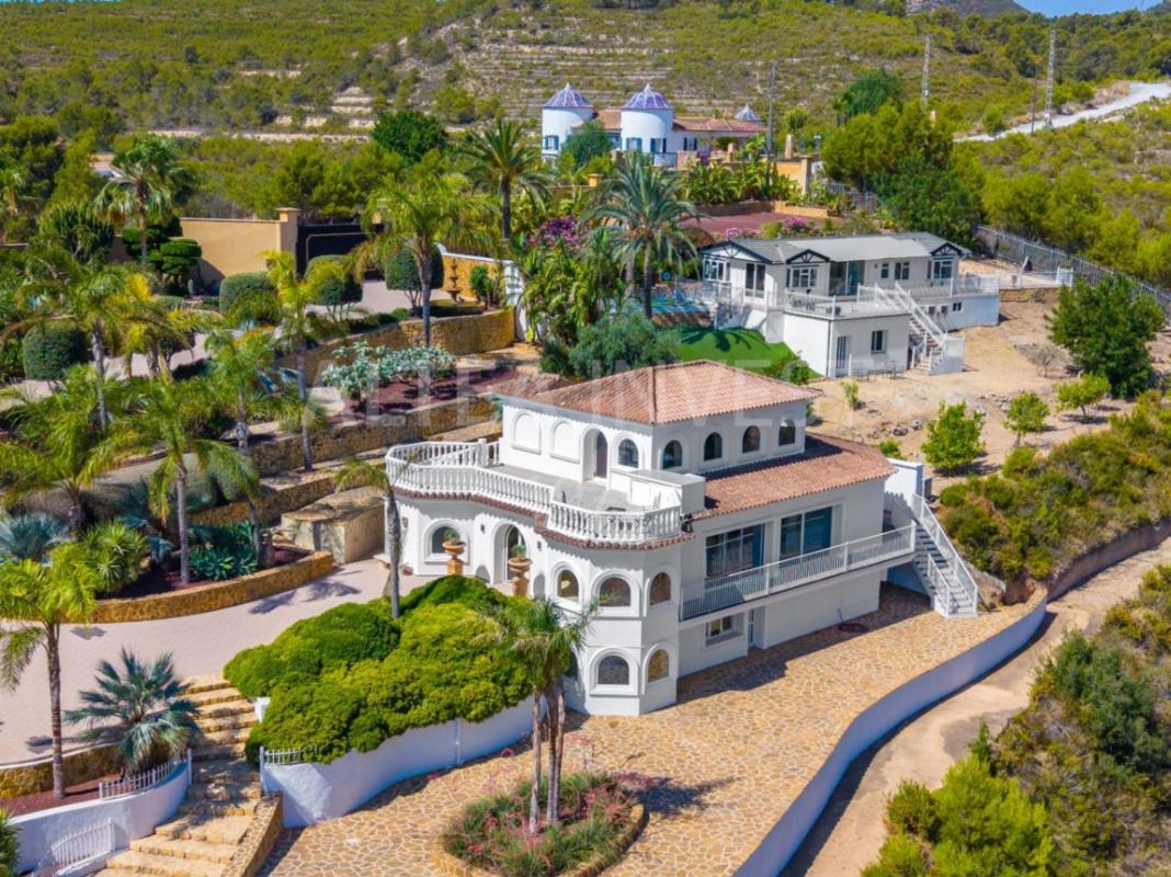 Properties for sale and rent in Spain photo 1
