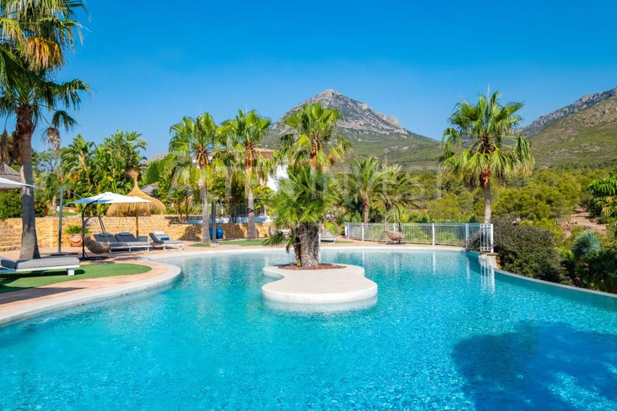 Properties for sale and rent in Spain photo 5