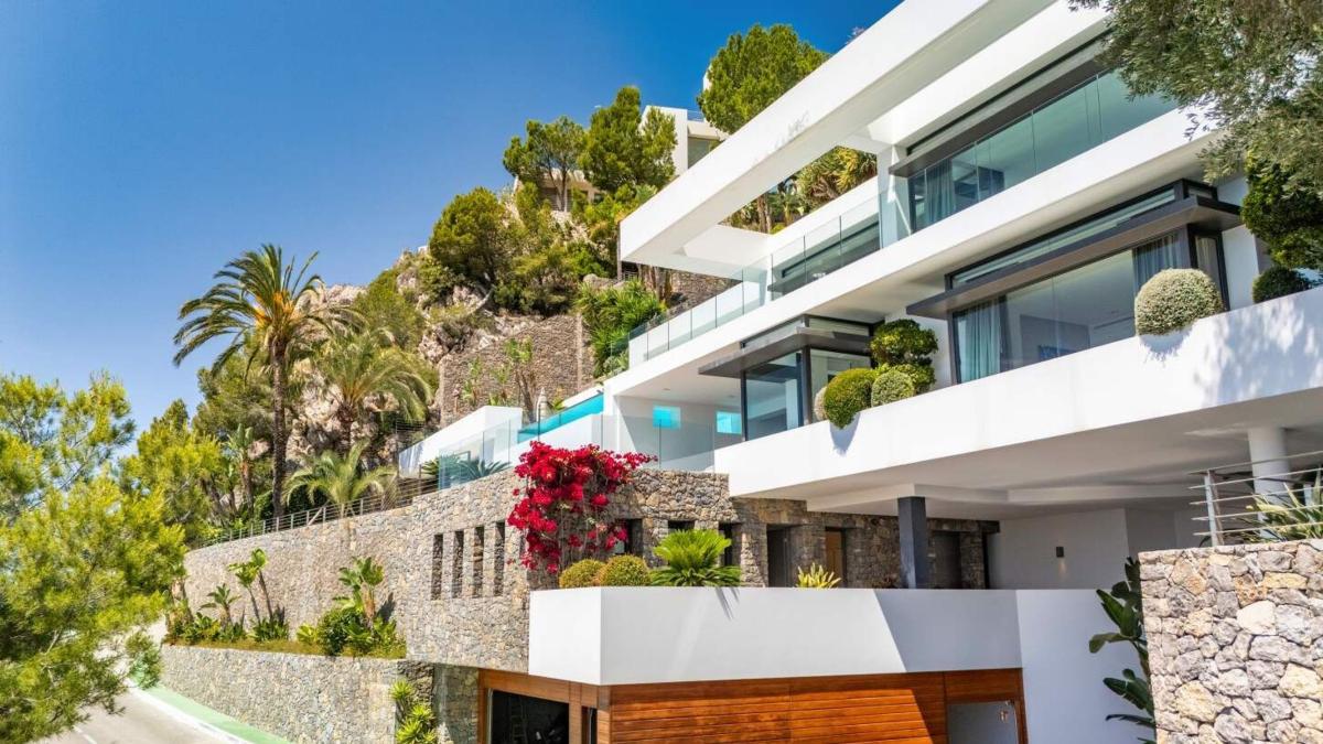 Properties for sale and rent in Spain photo 3