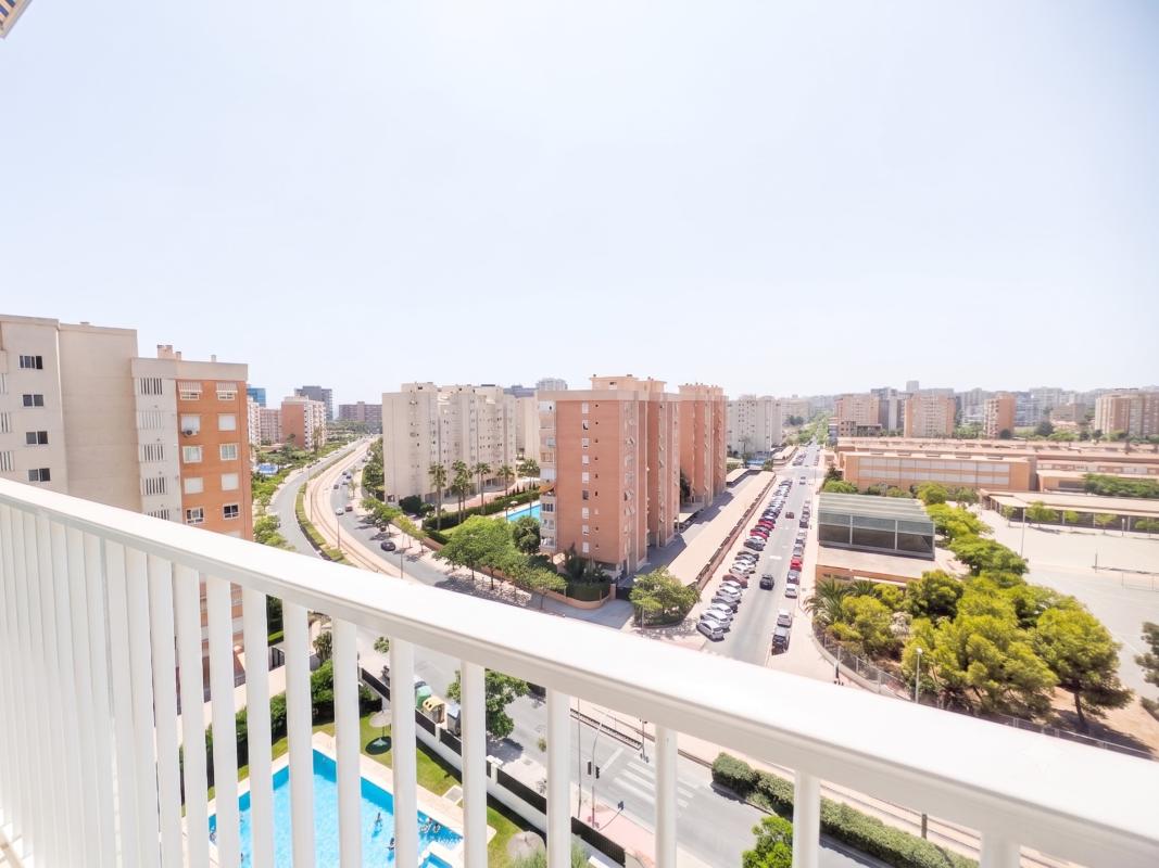 Sale of apartment in Avenida de Oviedo, Alicante
photo 1