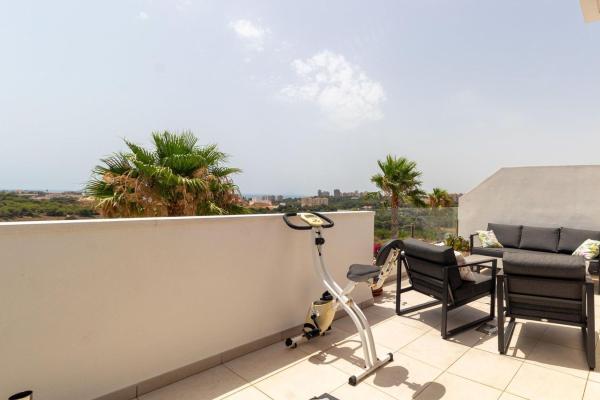 Chalet adosado en Calle Cabo Punta de Tarifa, Lomas de Cabo Roig, Orihuela thumbnail 1