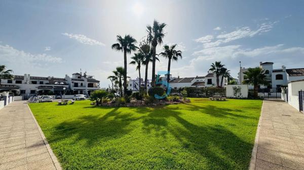 Sprzedaż mieszkania w Piso en Villamartín, Orihuela, Orihuela
thumbnail 2