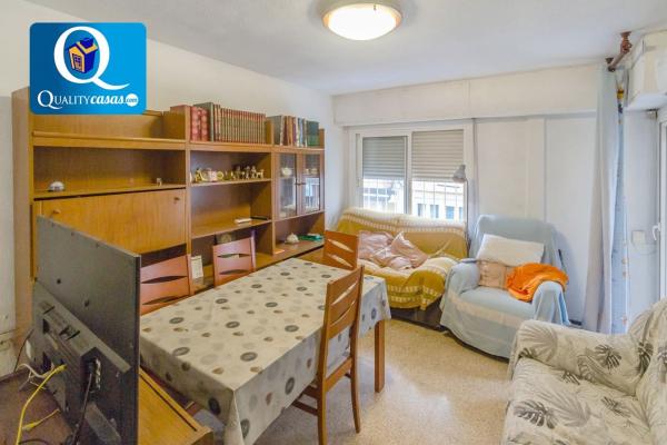 Venta de piso en Piso en Carolinas Altas, Alicante / Alacant, Alicante / Alacant
photo 1