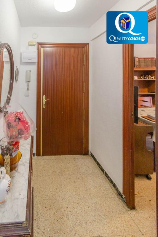 Venta de piso en Piso en Carolinas Altas, Alicante / Alacant, Alicante / Alacant
 photo 4