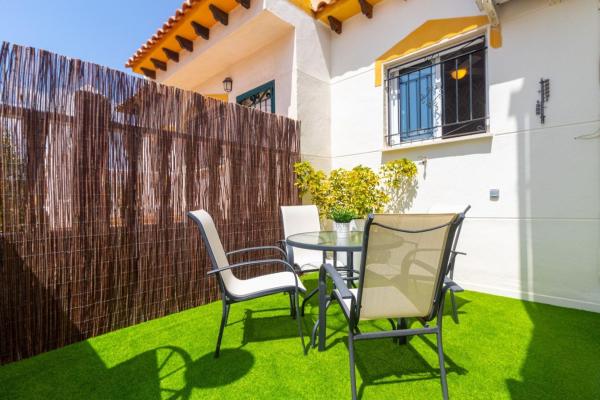 Chalet adosado en Calle 35 la Florida, Los Balcones y los Altos, Orihuela photo 4