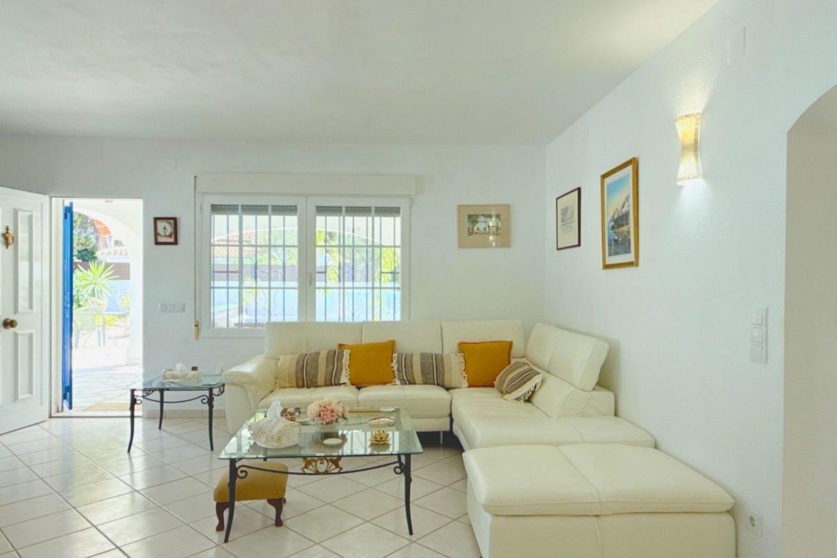 Sprzedaż niezależnego domku jednorodzinnego w  Casa o chalet en Moravit-Cap Blanc, Moraira, Moraira photo 3