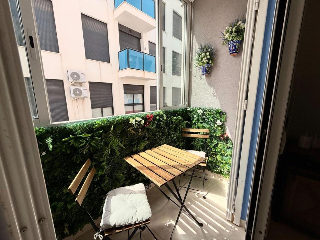 Venta de piso en Piso en Calle Maestro Francisco Casanovas, Antonio Machado, Torrevieja, Torrevieja
photo 3