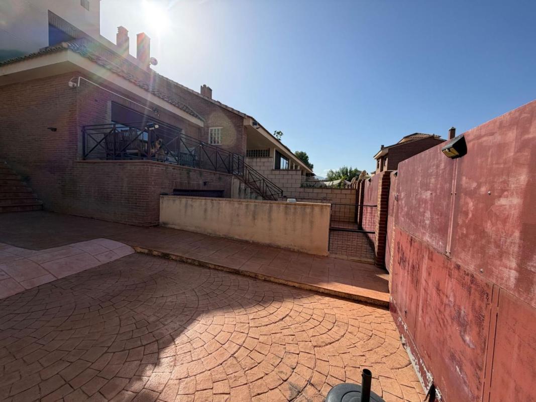 Properties for sale and rent in Spain photo 3