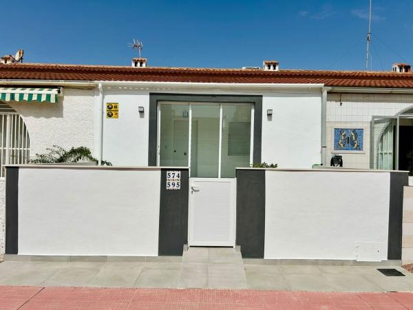 Chalet pareado en Rodrigo, 595, La Siesta - El Salado - Torreta, Torrevieja photo 4
