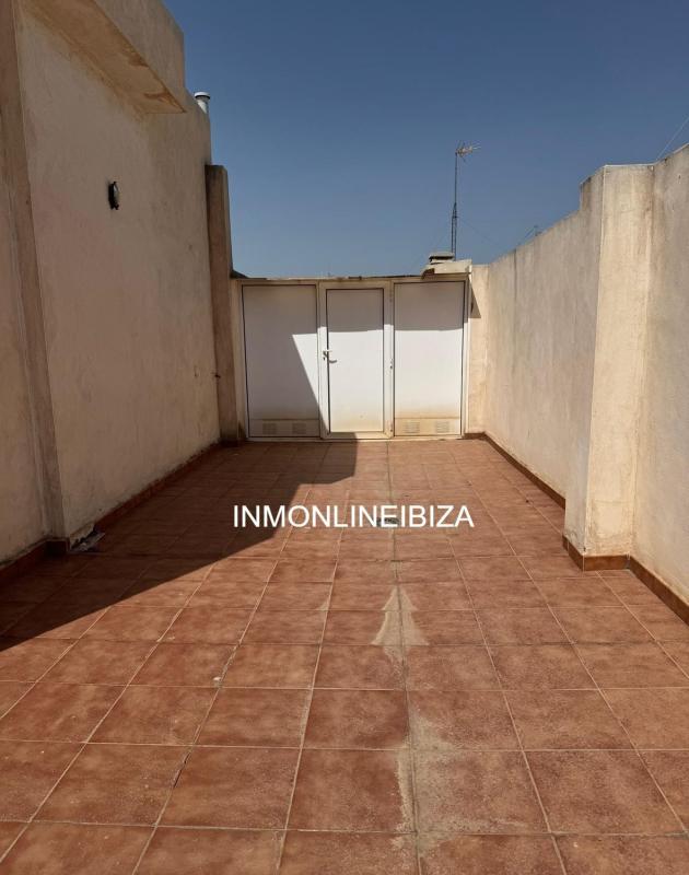 Sprzedaż duplexu w Dúplex en Calle Pinoso, Carolinas Altas, Alicante / Alacant, Alicante / Alacant photo 2