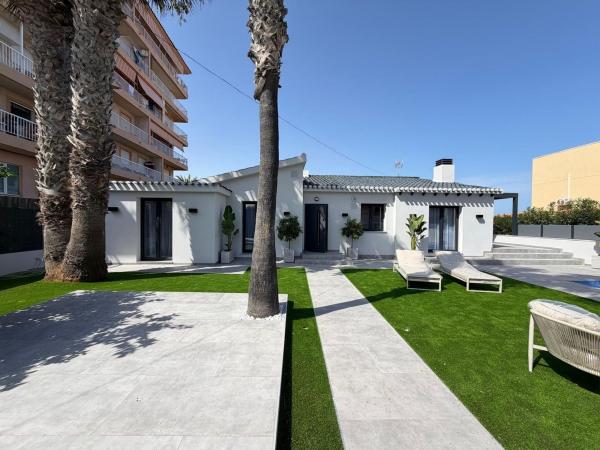 Casa o chalet independiente en Calle Pleamar, Punta Prima, Torrevieja photo 4