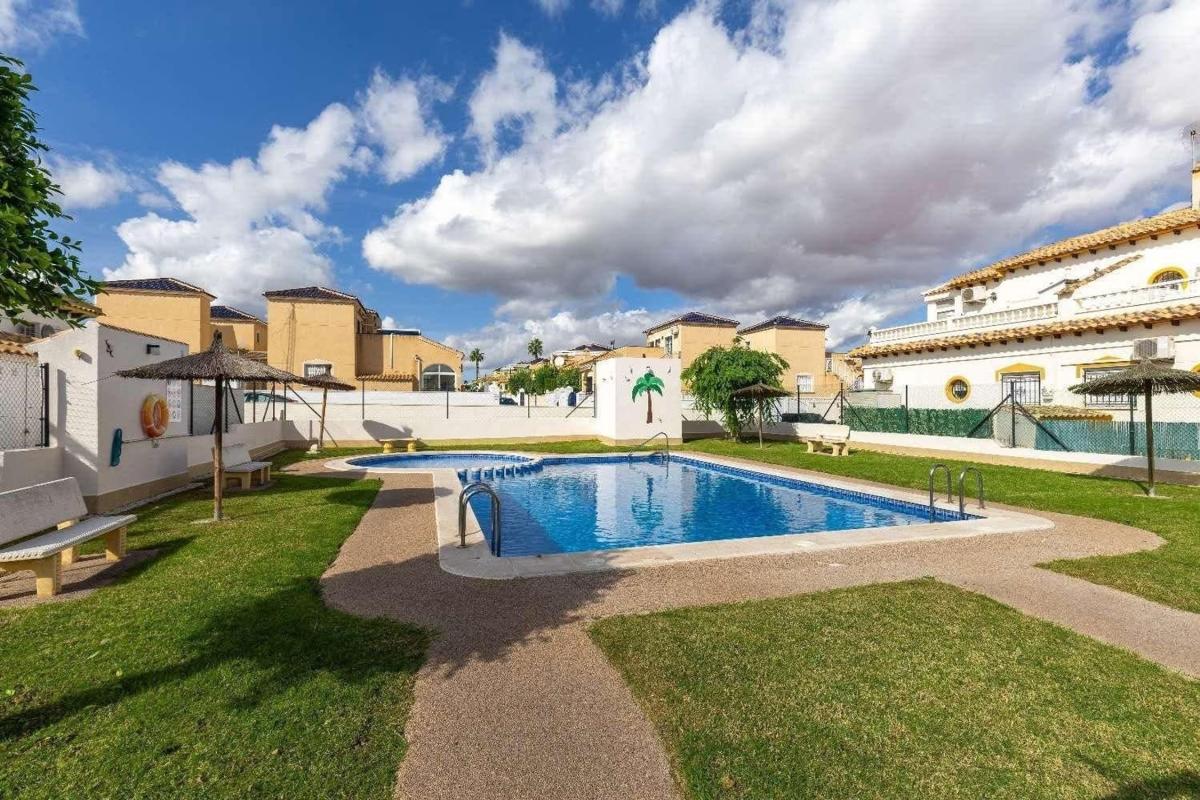 Venta de chalet adosado en Chalet adosado en La Florida, Orihuela , Orihuela photo 3