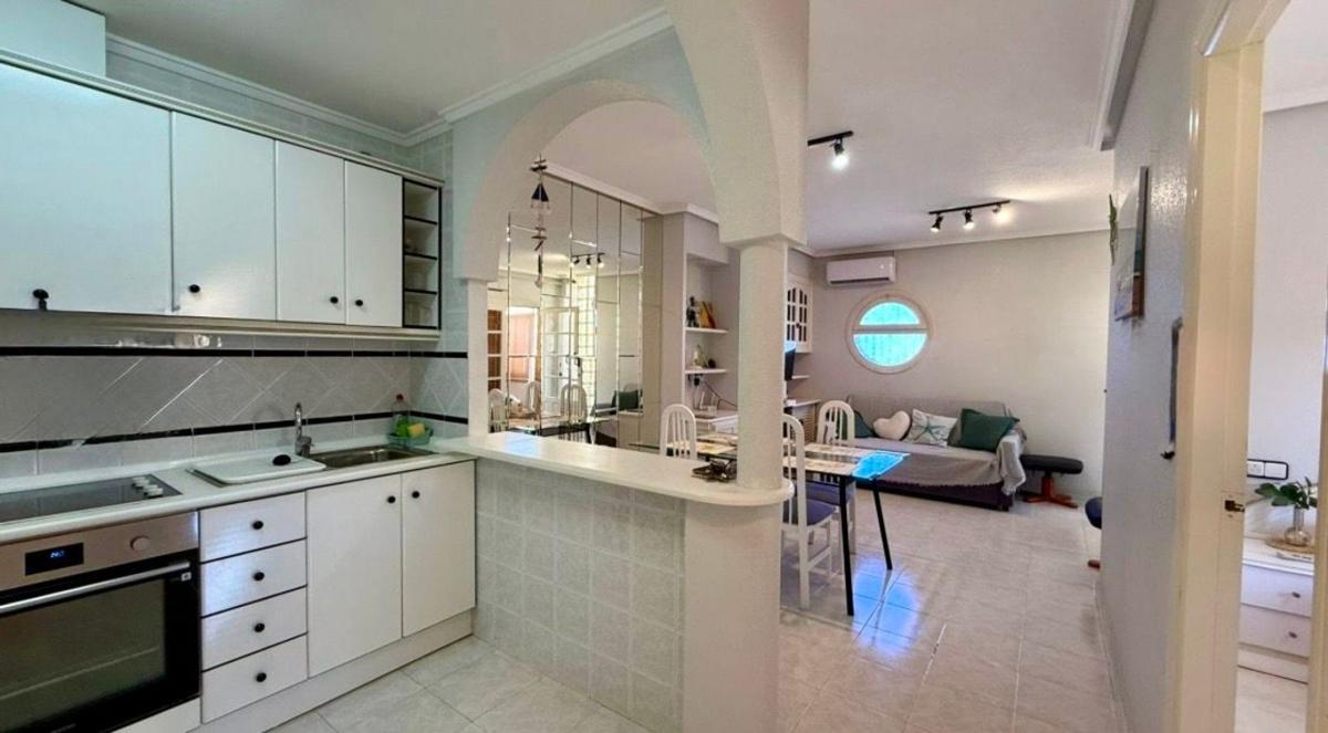 Sprzedaż szeregowego domku w Chalet adosado en Avenida de Torrevieja, 179 a, Los Balcones - Los Altos del Edén, Torrevieja , Torrevieja photo 4