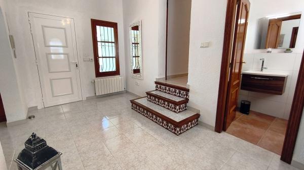 Casa o chalet independiente en Avenida de l'Alacantí, La Sella, Pedreguer thumbnail 2