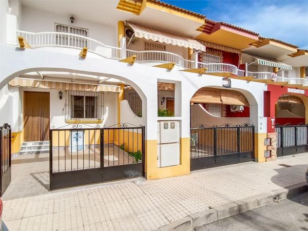 Chalet adosado en Calle Pedro Sánchez, Torre de la Horadada, Pilar de la Horadada photo 1
