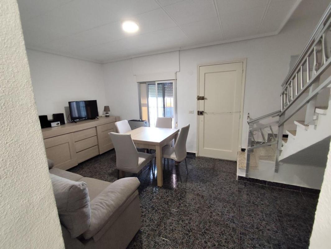 Sprzedaż szeregowego domku w  Chalet adosado en Urbanización Torreta II, 183, La Siesta - El Salado - Torreta, Torrevieja , Torrevieja photo 5