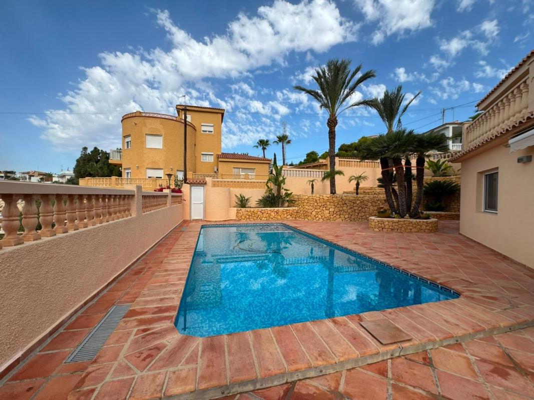 Properties for sale and rent in Spain photo 3