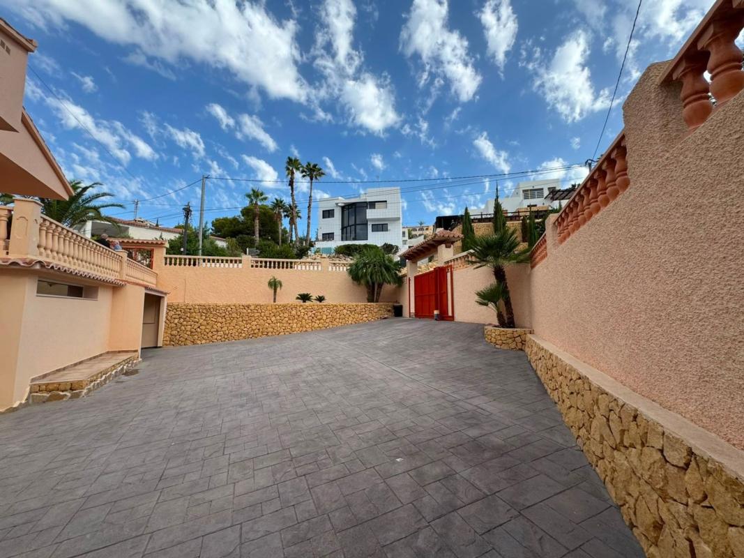 Properties for sale and rent in Spain photo 5
