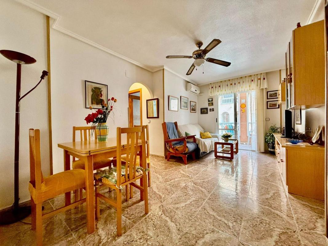 Venta de piso en Piso en Avenida de Pinoso, 12, El Acequión, Torrevieja, Torrevieja
 photo 2