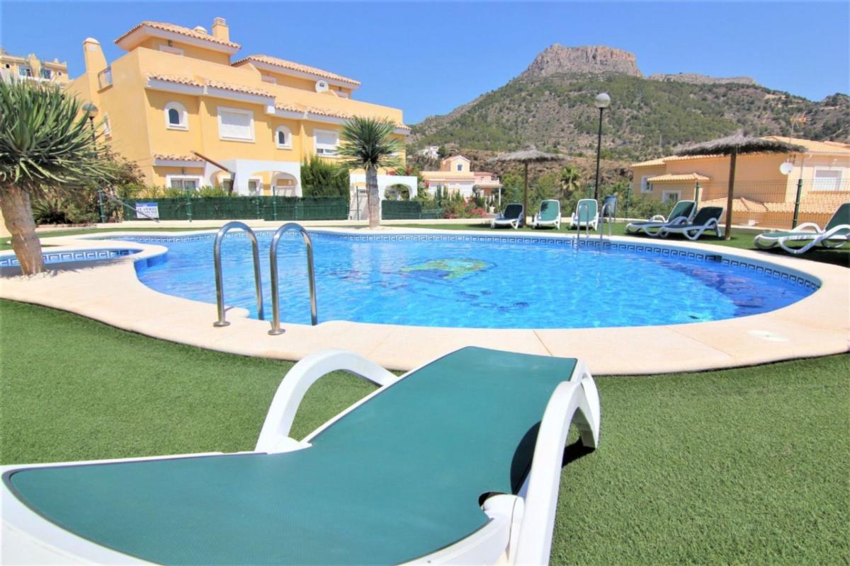 Venta de chalet adosado en  Chalet adosado en Maryvilla, Calpe , Calpe photo 3