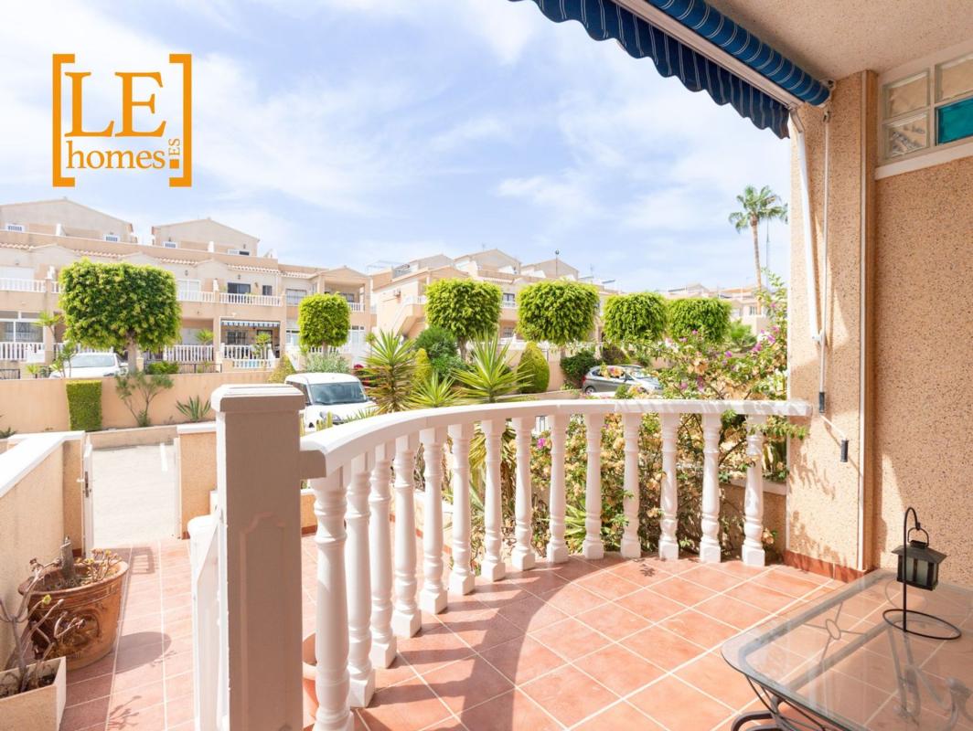 Venta de chalet adosado en  Chalet adosado en Pau 20 Ciñuelica, 2, La Ciñuelica - Villa Rosa, Orihuela , Orihuela photo 3