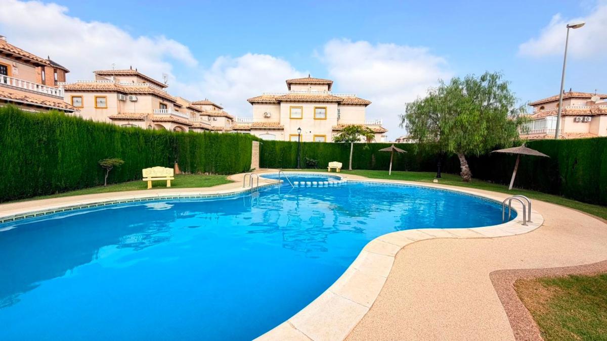 Properties for sale and rent in Spain photo 3