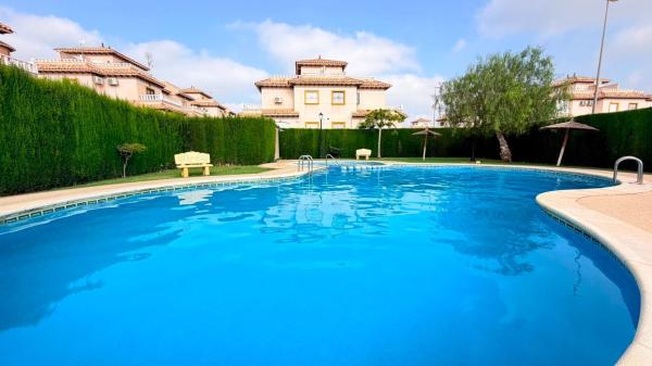 Chalet pareado en Calle Castillo de Guadalest, Lomas de Don Juan, Orihuela photo 4
