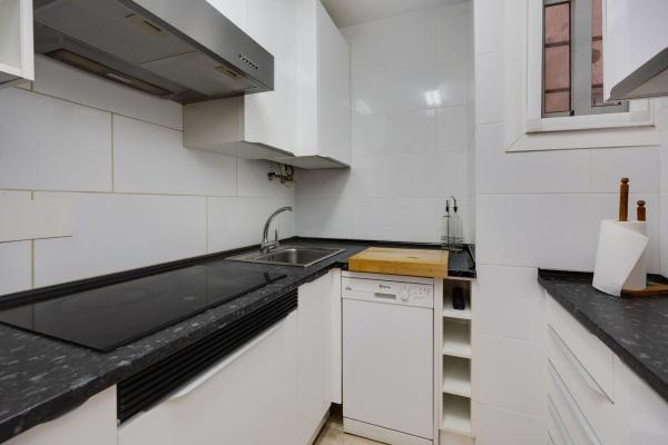 Chalet adosado en Calle Calas Blancas b s/n, Playa de los Locos, Torrevieja thumbnail 2