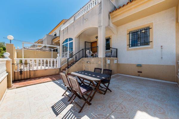 Chalet adosado en F-2 Entre Lago Sol y Chis, Zona Lago - Los Almendros, Orihuela thumbnail 1