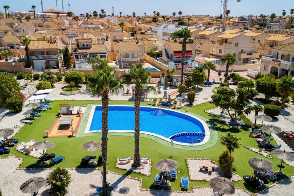 Chalet adosado en F-2 Entre Lago Sol y Chis, Zona Lago - Los Almendros, Orihuela photo 4
