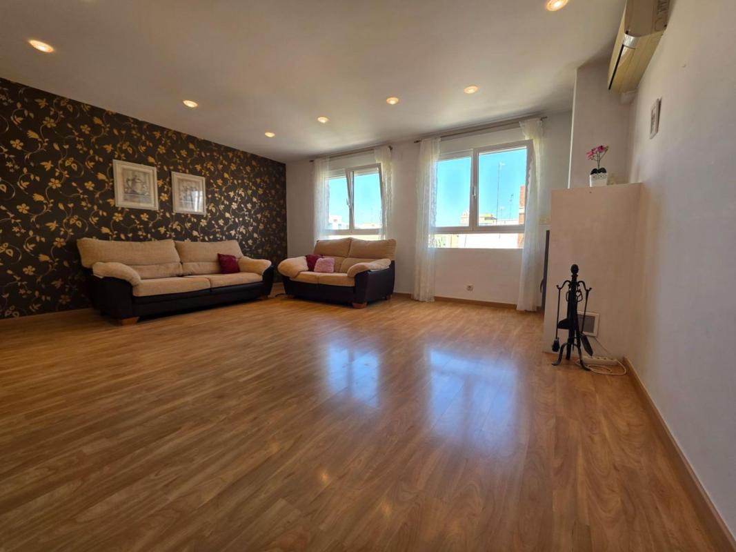 Продажа квартиры на Piso en Calle Mariano Benlliure, Reina Victoria-Miguel Hernández, Elche / Elx, Эльче / Эльх
 photo 2