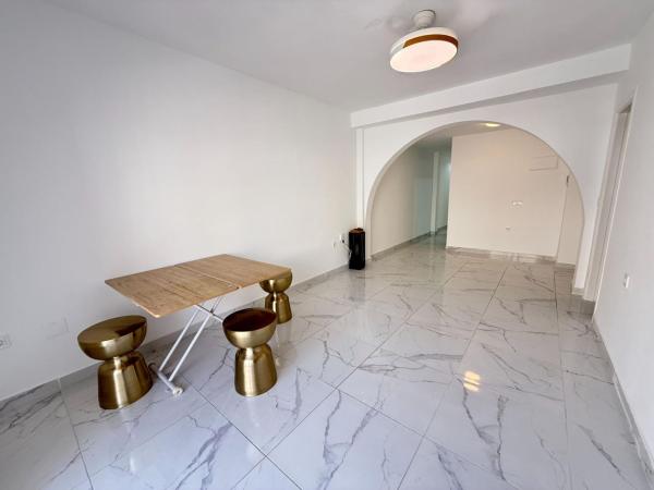 Venta de piso en Piso en Calle San Luis, 10, Parque de las Naciones, Torrevieja, Torrevieja
thumbnail 2