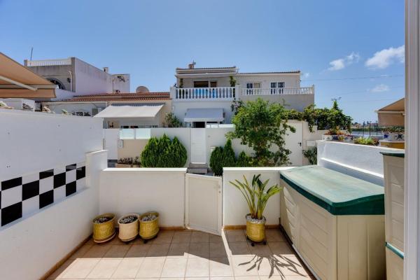 Chalet adosado en La Siesta - El Salado - Torreta, Torrevieja thumbnail 2