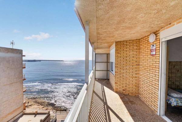 Venta de piso en Piso en Calle Albatera, Playa de los Náufragos, Torrevieja, Torrevieja
 photo 2