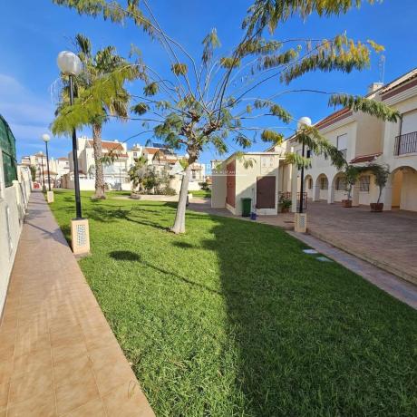 Chalet adosado en Avenida D'Escandinàvia, Gran Vista-Olivo de Oro, Gran Alacant thumbnail 1