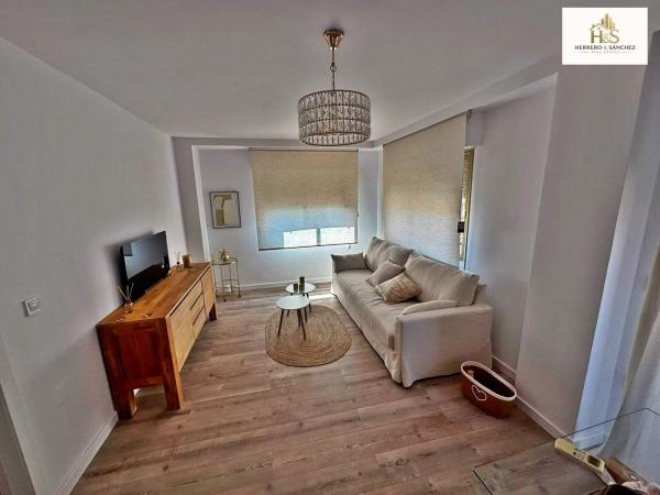 Venta de piso en Piso en Avenida d'Aguilera, Benalúa, Alicante / Alacant, Alicante / Alacant
 photo 2